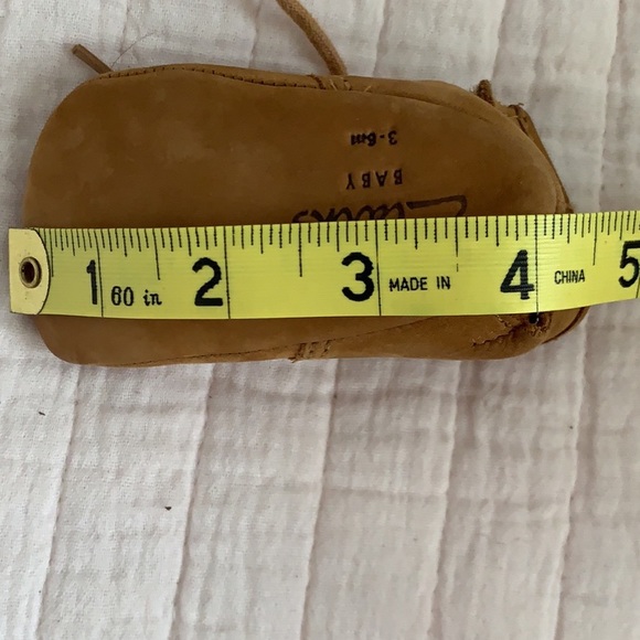 Baby booties crib shoes - Picture 5 of 5